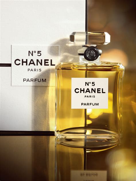 Chanel N°5 Parfum a € 224,00 (oggi) 